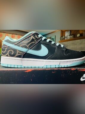 Nike Dunk Low SE
💈Barber Shop Black💈
12M